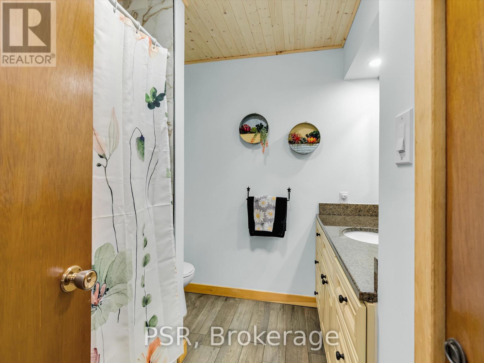 1016 Kahshe Lake Road S, Gravenhurst, Ontario  P0E 1G0 - Photo 31 - X12396465