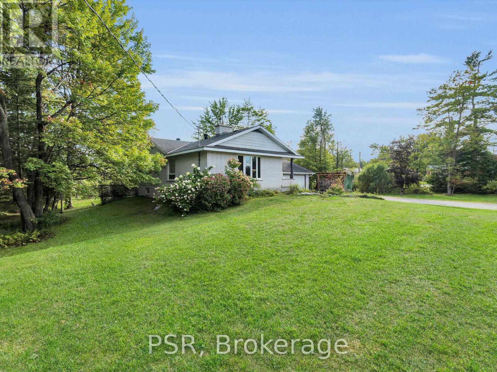 1016 Kahshe Lake Road S, Gravenhurst, Ontario  P0E 1G0 - Photo 47 - X12396465