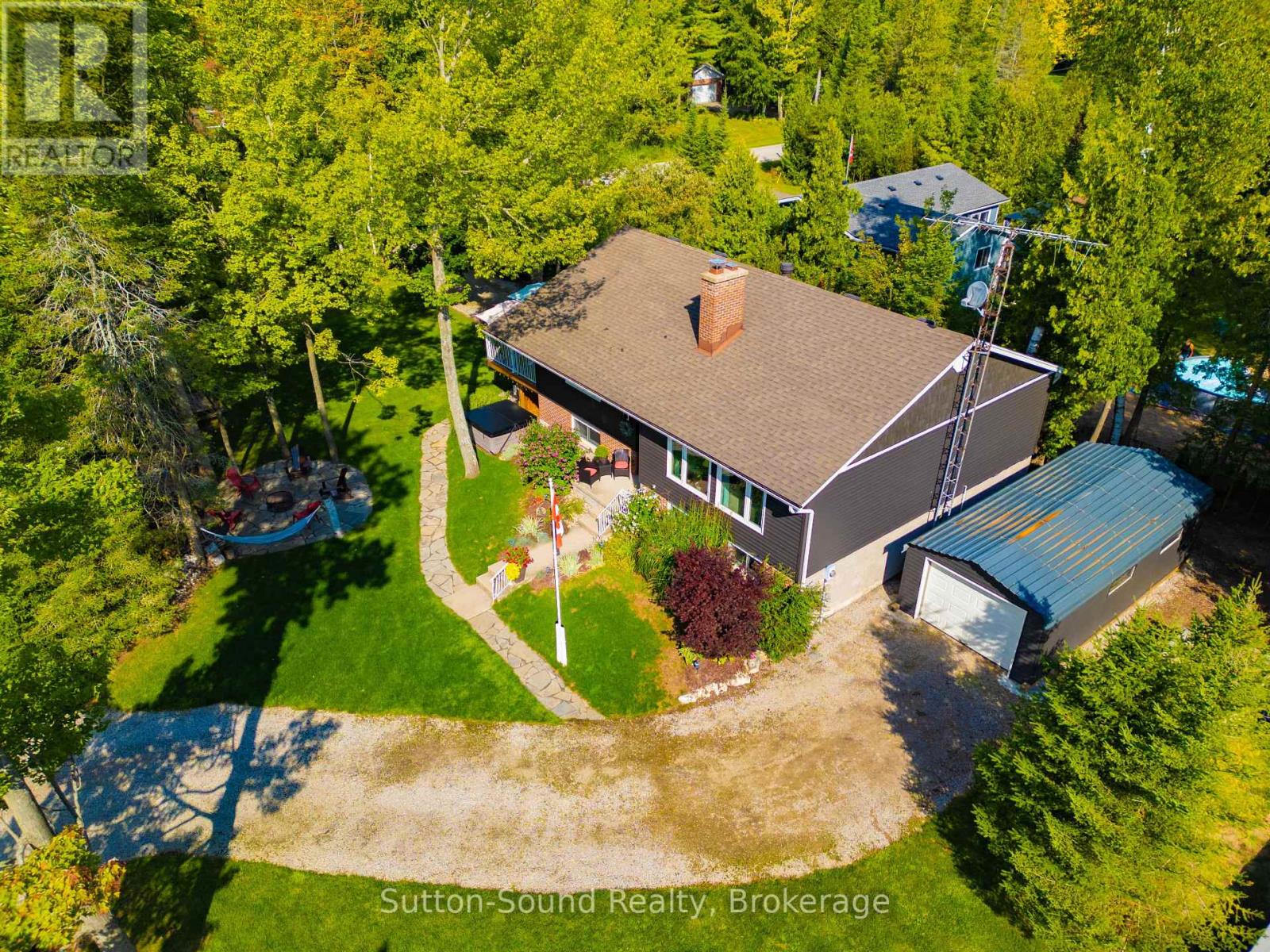 403 Simcoe Avenue, South Bruce Peninsula, Ontario  N0H 2G0 - Photo 3 - X12396640