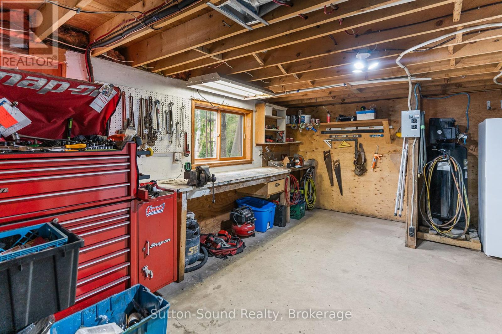 403 Simcoe Avenue, South Bruce Peninsula, Ontario  N0H 2G0 - Photo 38 - X12396640