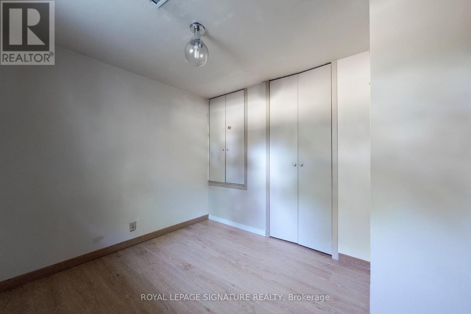 2 - 559 Drymen Crescent, Mississauga, Ontario  L5G 2N9 - Photo 12 - W12396363
