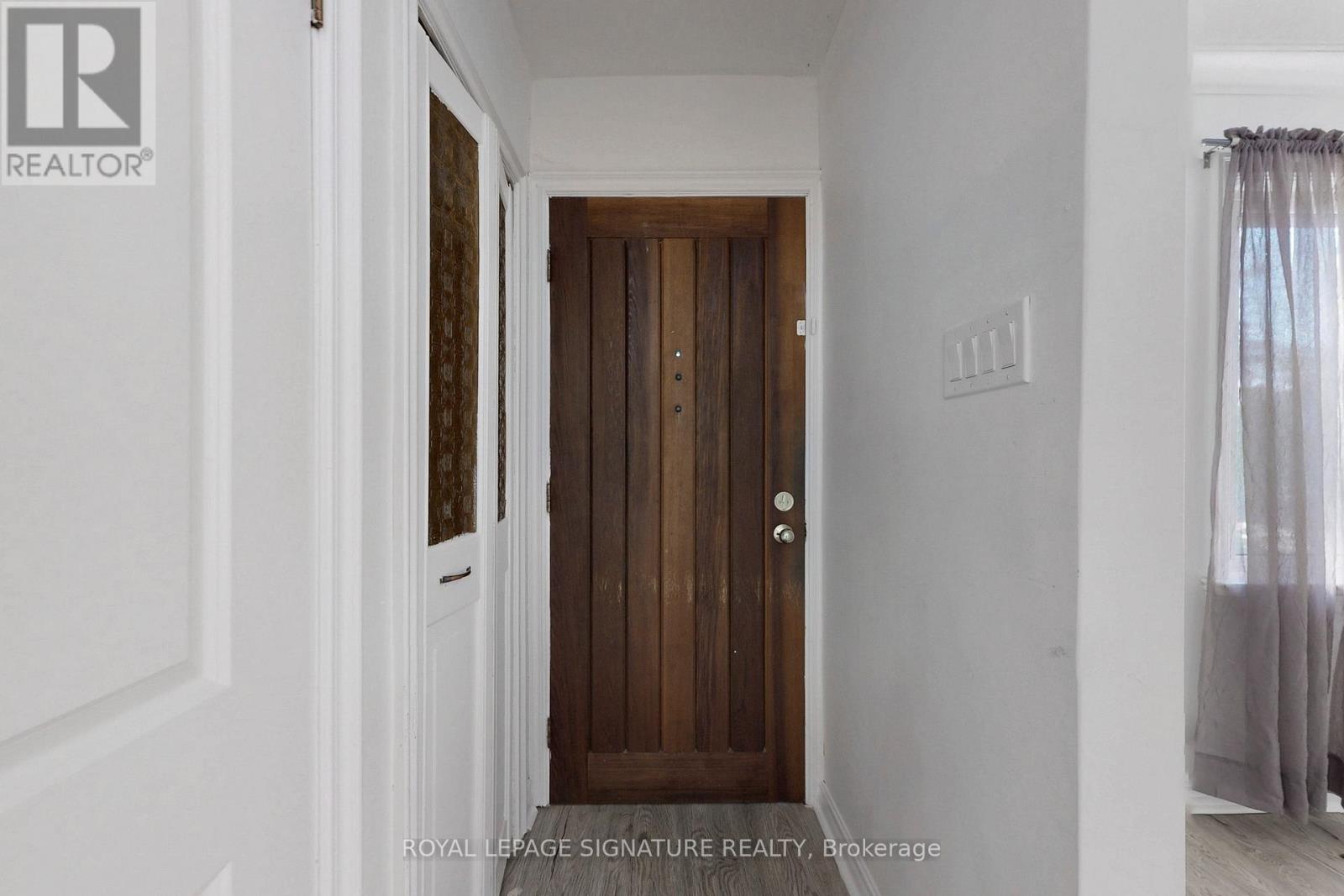 2 - 559 Drymen Crescent, Mississauga, Ontario  L5G 2N9 - Photo 5 - W12396363
