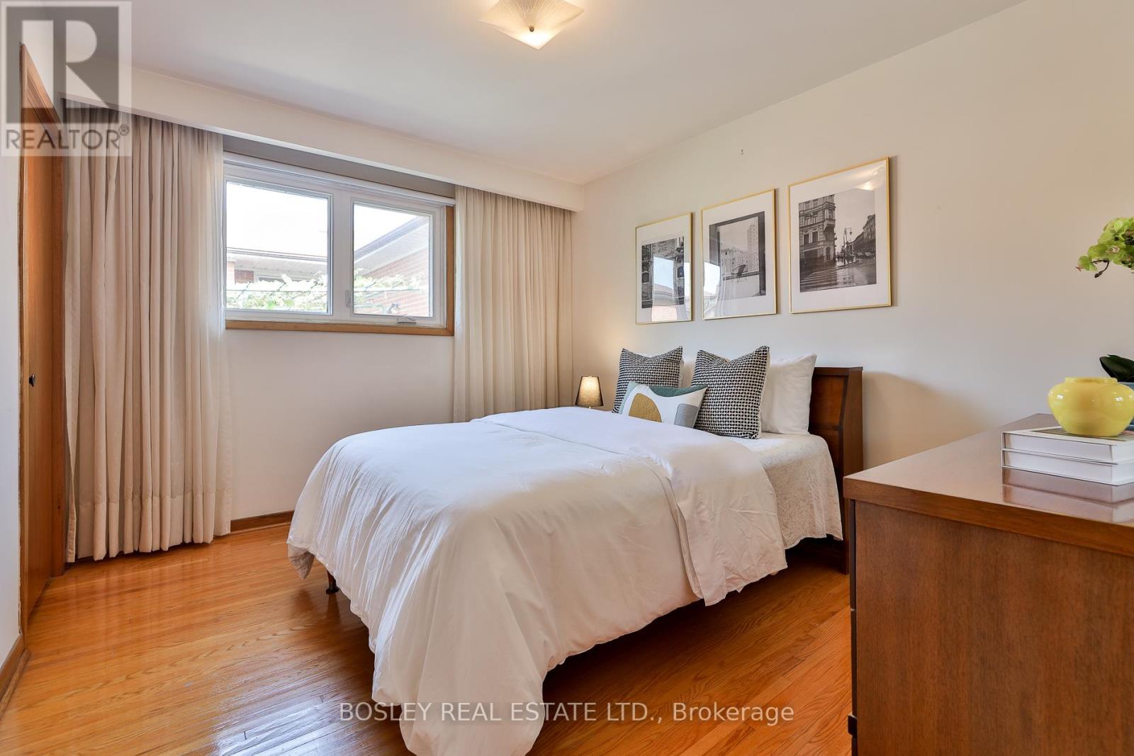 61 Bartel Drive, Toronto, Ontario  M3N 1C8 - Photo 19 - W12396381