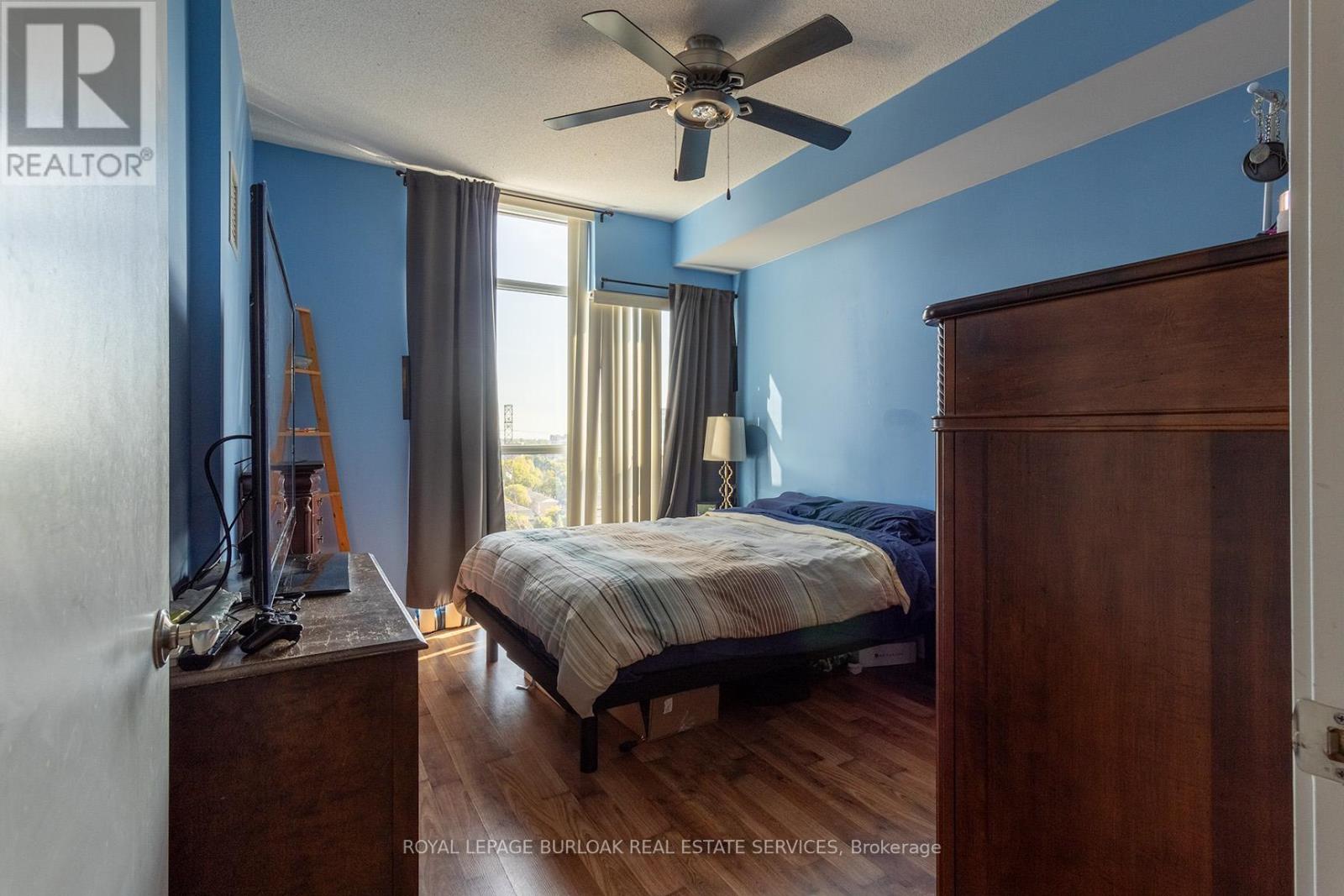1408 - 551 Maple Avenue, Burlington, Ontario  L7S 1M7 - Photo 6 - W12396384
