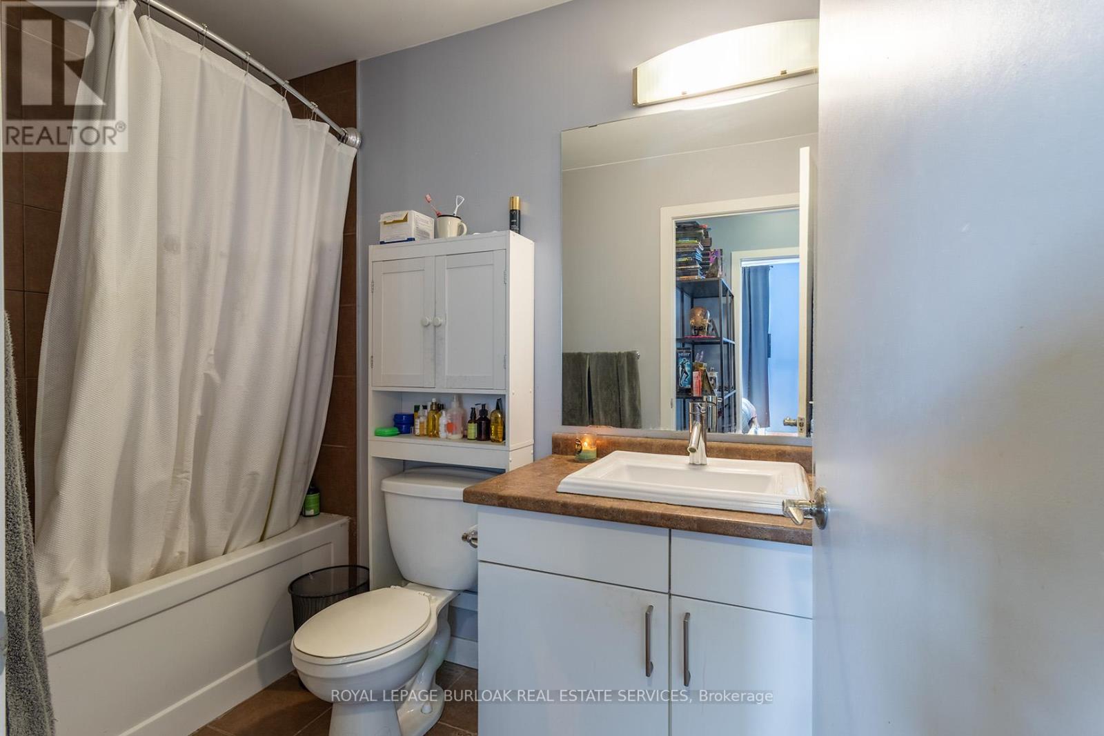 1408 - 551 Maple Avenue, Burlington, Ontario  L7S 1M7 - Photo 7 - W12396384