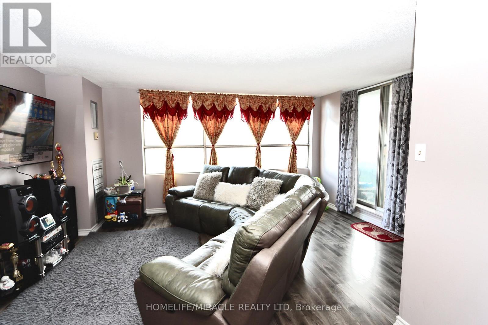 1507 - 40 Panorama Court, Toronto, Ontario  M9V 4M1 - Photo 6 - W12396387