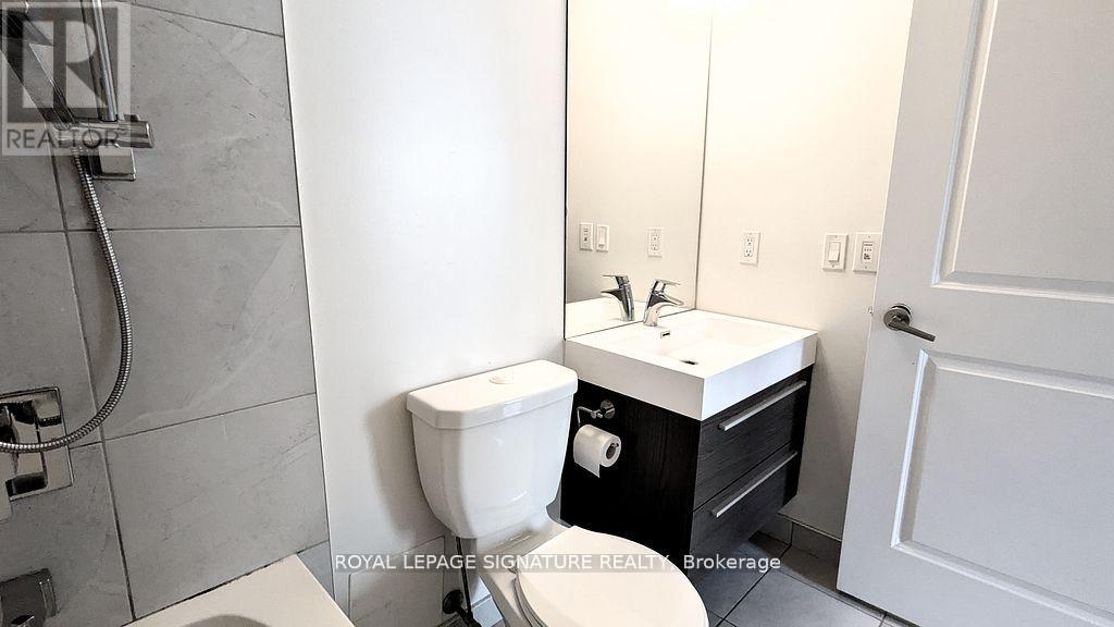 201 - 15 Zorra Street, Toronto, Ontario  M8Z 0C1 - Photo 10 - W12396388