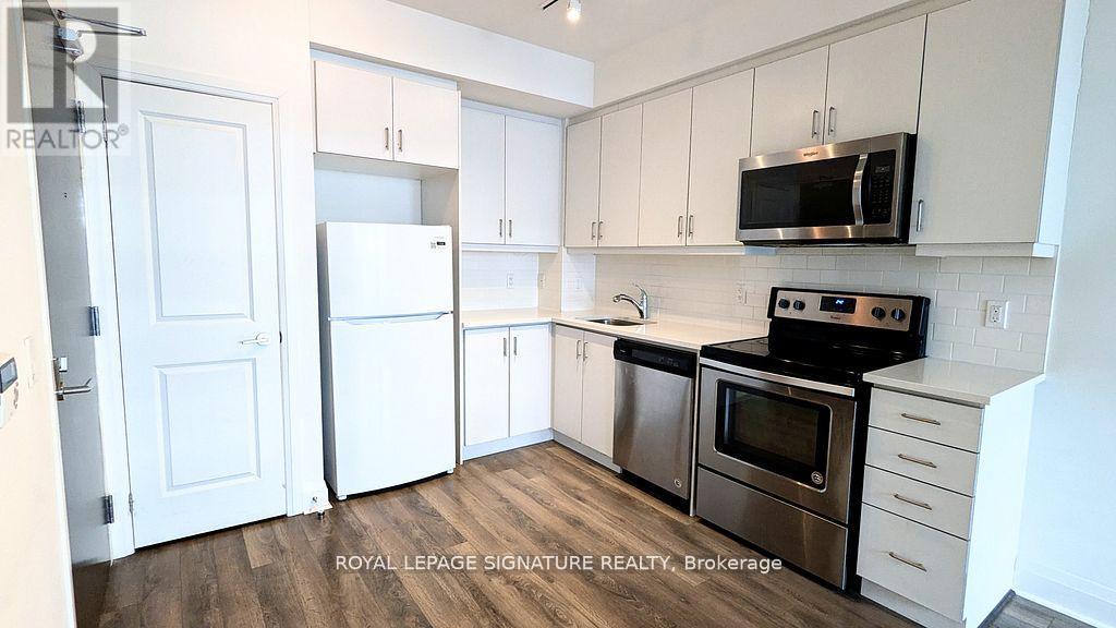 201 - 15 Zorra Street, Toronto, Ontario  M8Z 0C1 - Photo 8 - W12396388