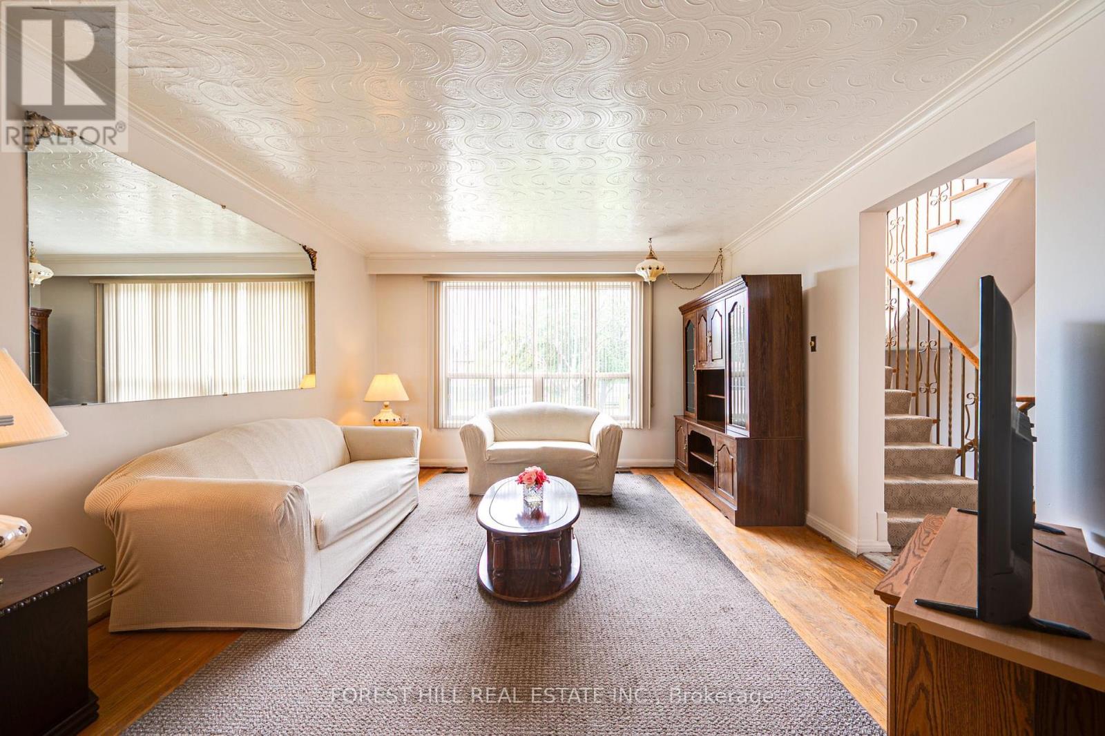 Property at 73 TALENT CRESCENT image 3