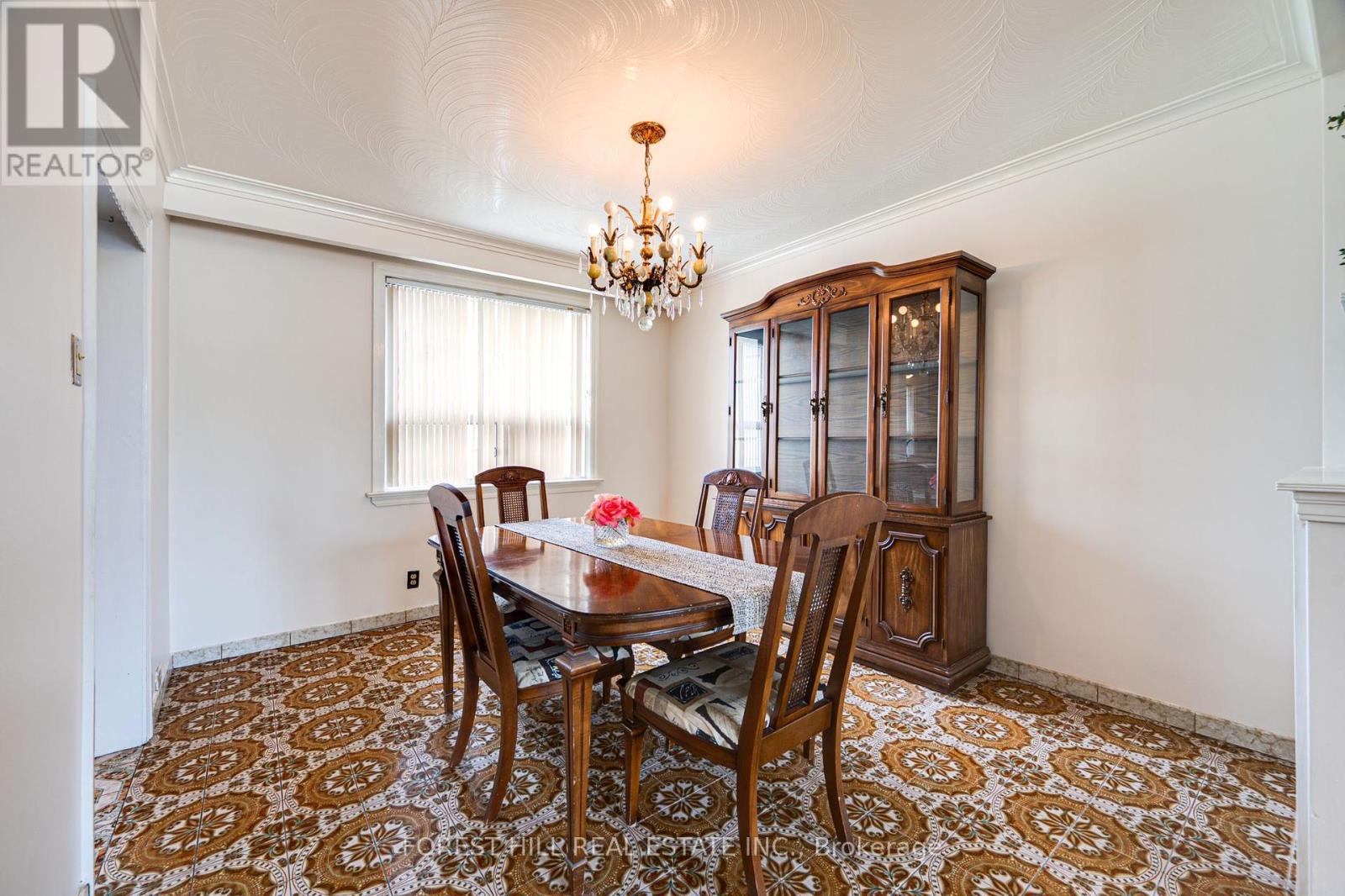 Property at 73 TALENT CRESCENT image 4