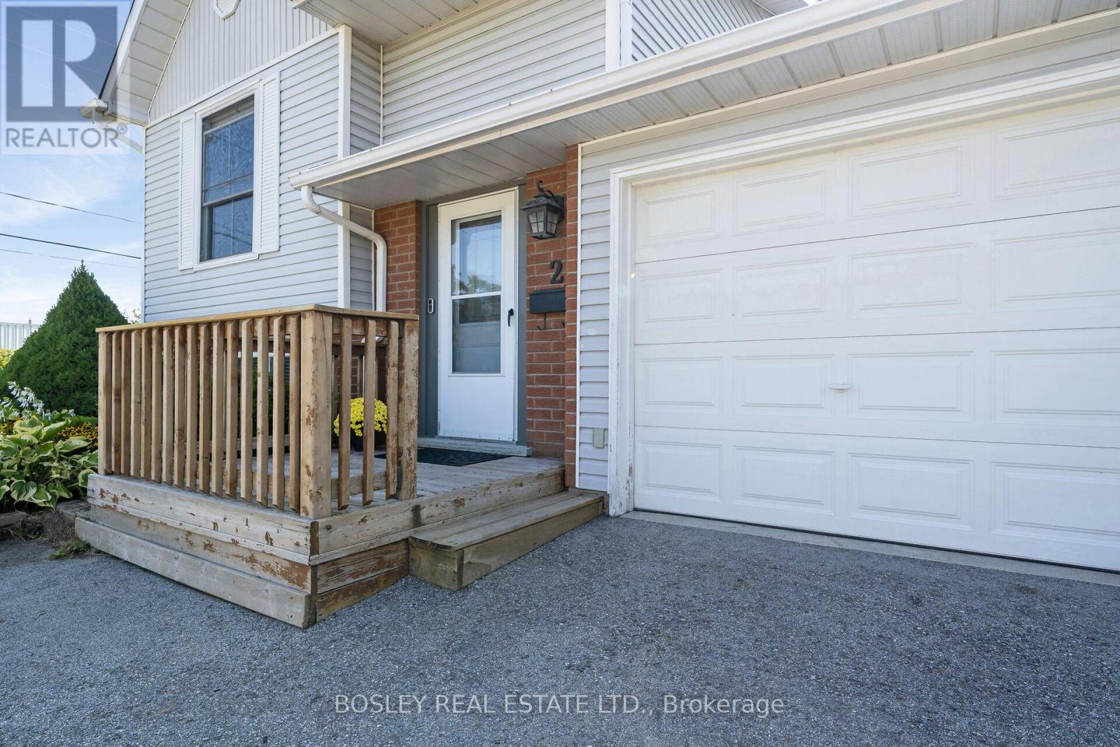 2 Princess Street, Orangeville, Ontario  L9W 3V5 - Photo 2 - W12396463
