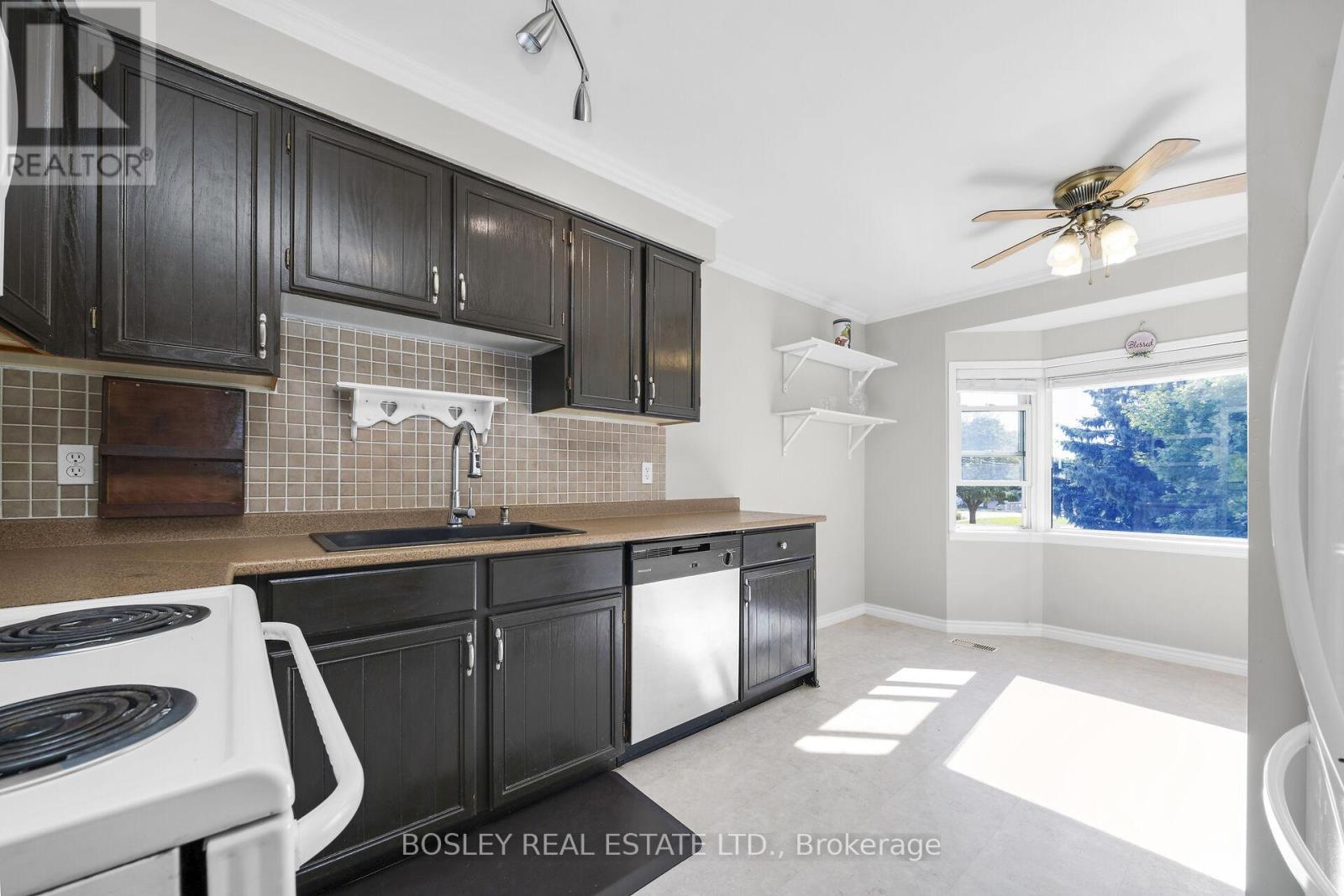 2 Princess Street, Orangeville, Ontario  L9W 3V5 - Photo 6 - W12396463