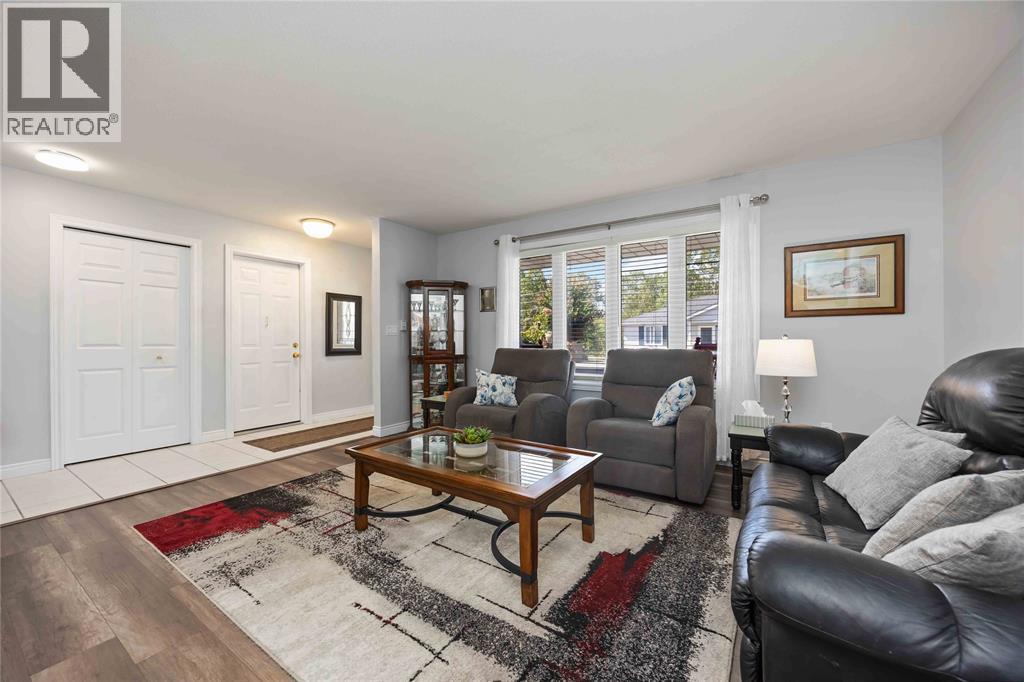 5700 Blackwell Sideroad Unit# 407, Sarnia, Ontario  N7X 1B7 - Photo 11 - 25022309