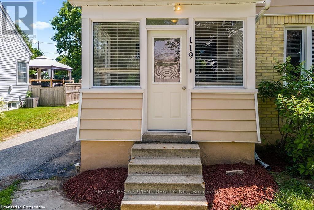 119 7th Street, Hanover, Ontario  N4N 1G3 - Photo 10 - X12396391