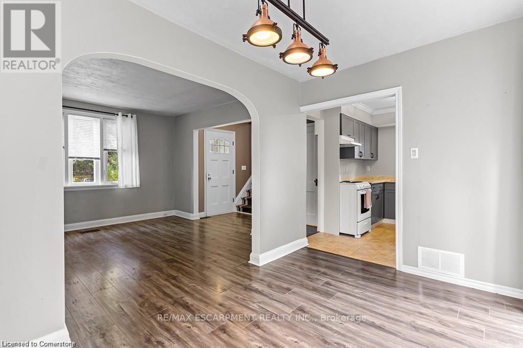 119 7th Street, Hanover, Ontario  N4N 1G3 - Photo 16 - X12396391
