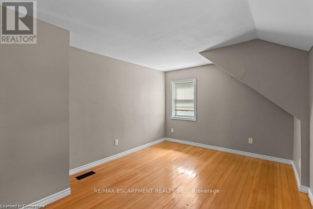 119 7th Street, Hanover, Ontario  N4N 1G3 - Photo 20 - X12396391