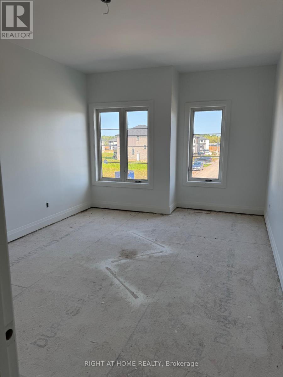 8872 Angie Drive, Niagara Falls, Ontario  L2H 0H9 - Photo 13 - X12396394