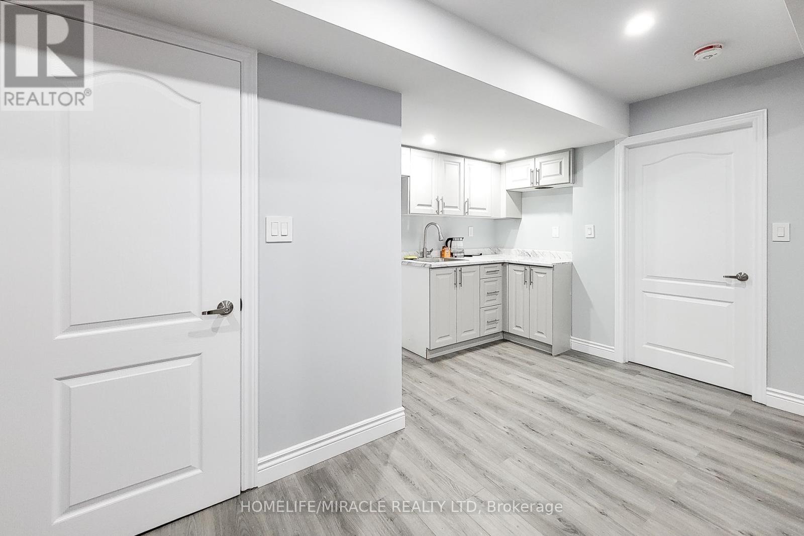 11 Seanesy Drive, Thorold, Ontario  L3B 0G1 - Photo 35 - X12396420