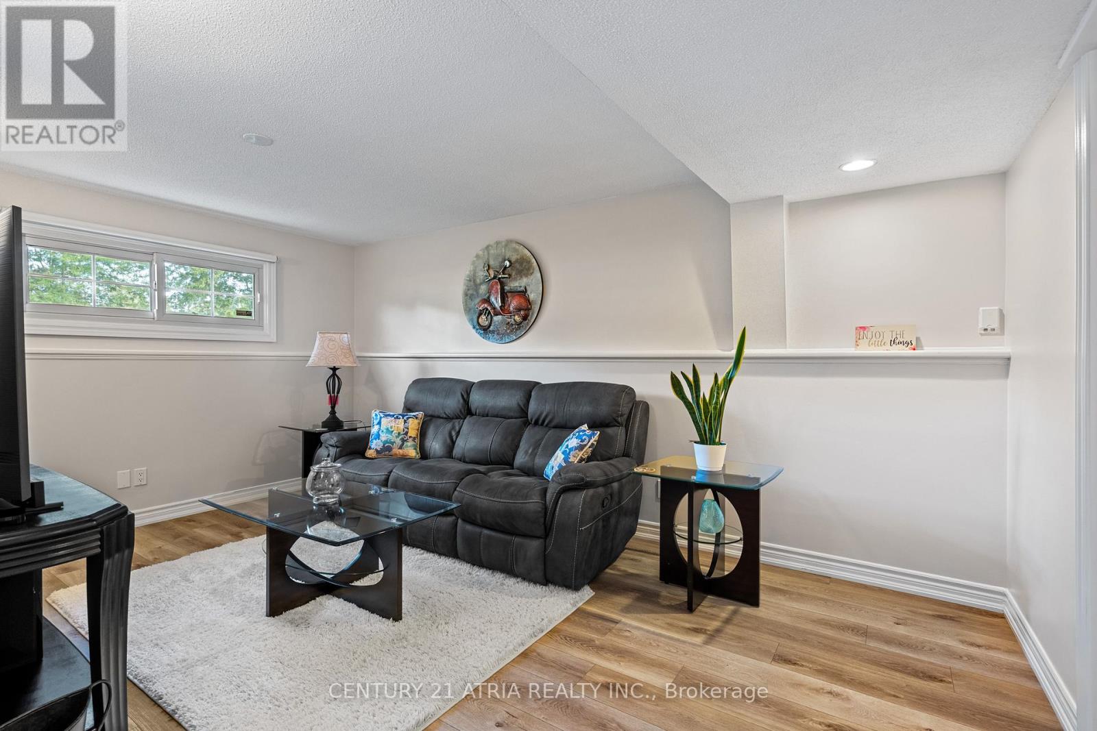 749 Ferndale Avenue, Fort Erie, Ontario  L2A 5E1 - Photo 23 - X12396440