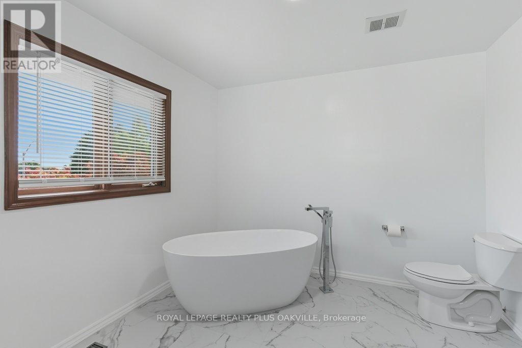 67 Horizon Court, Hamilton (Falkirk), Ontario  L9B 1W9 - Photo 26 - X12396459