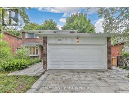 310 PRIMROSE LANE, Newmarket, Ontario