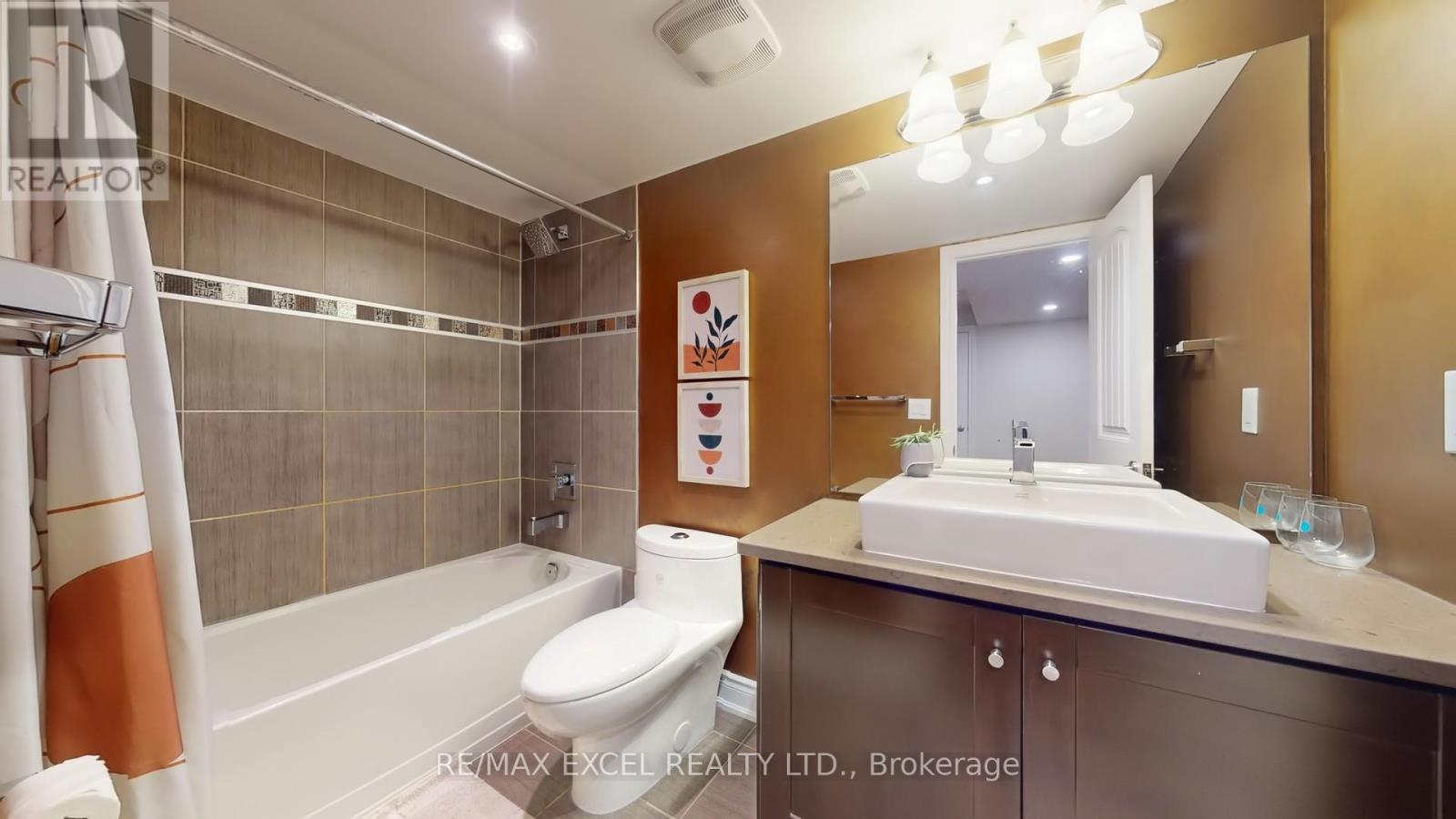 215 Coon's Road, Richmond Hill, Ontario  L4E 4R3 - Photo 46 - N12396094