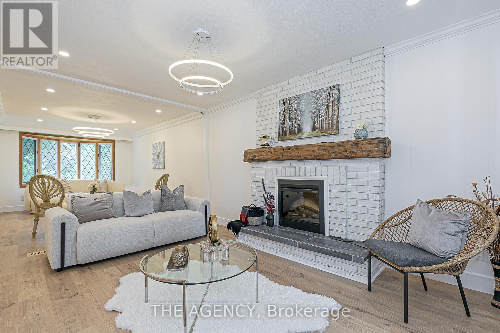 310 Primrose Lane, Newmarket, Ontario  L3Y 5Y9 - Photo 9 - N12392262