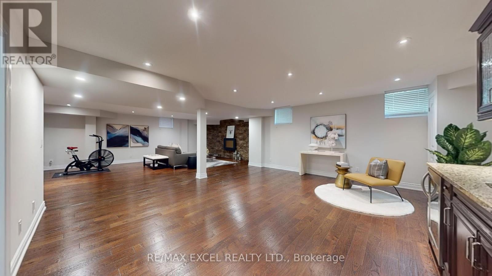 215 Coon's Road, Richmond Hill, Ontario  L4E 4R3 - Photo 44 - N12396094