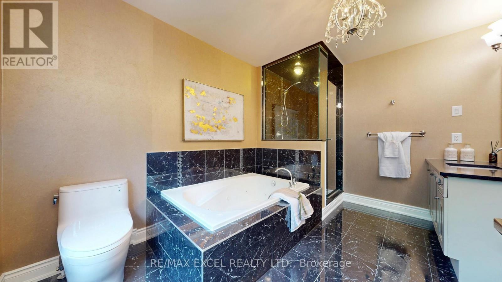 215 Coon's Road, Richmond Hill, Ontario  L4E 4R3 - Photo 29 - N12396094