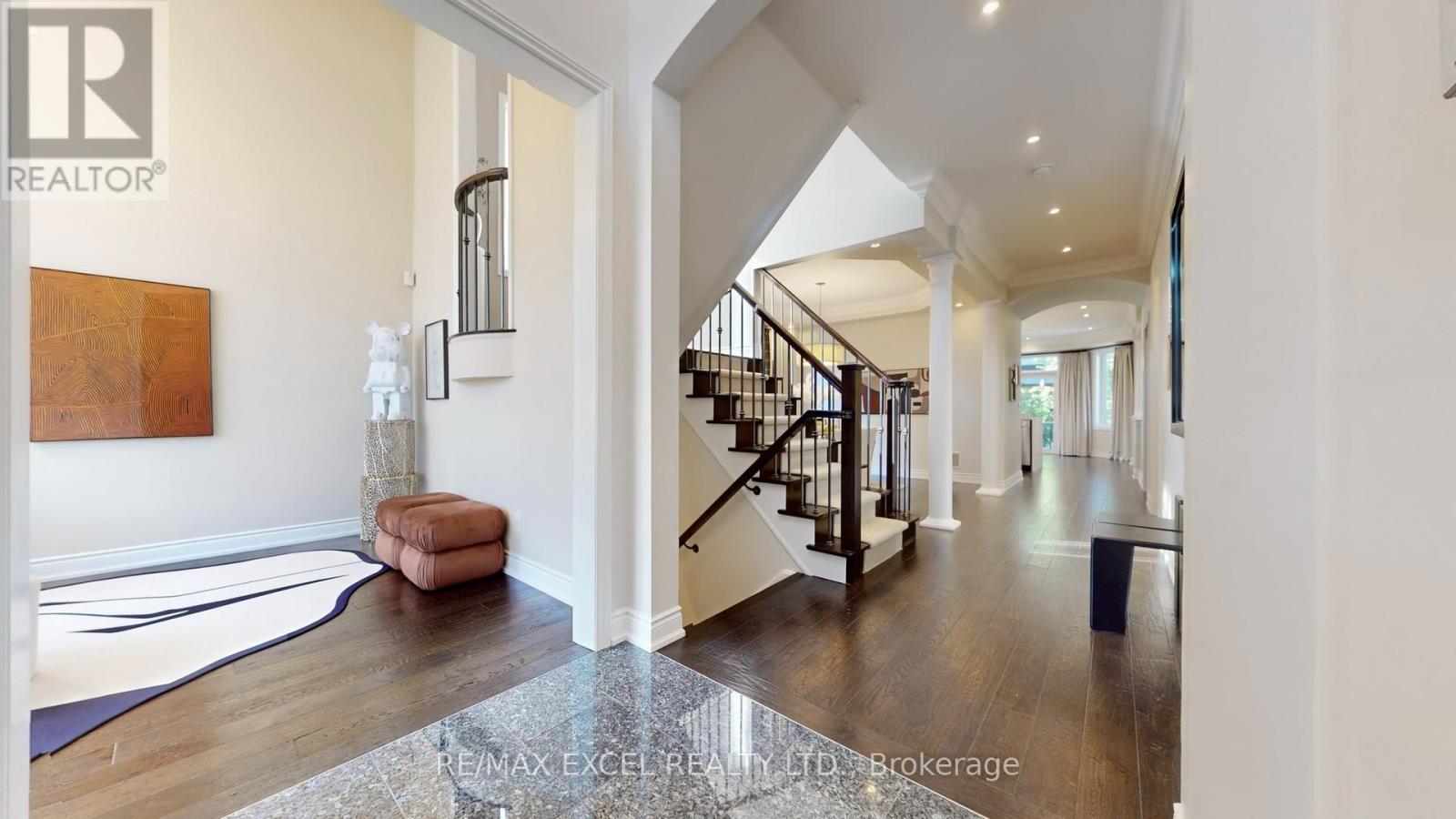 215 Coon's Road, Richmond Hill, Ontario  L4E 4R3 - Photo 6 - N12396094
