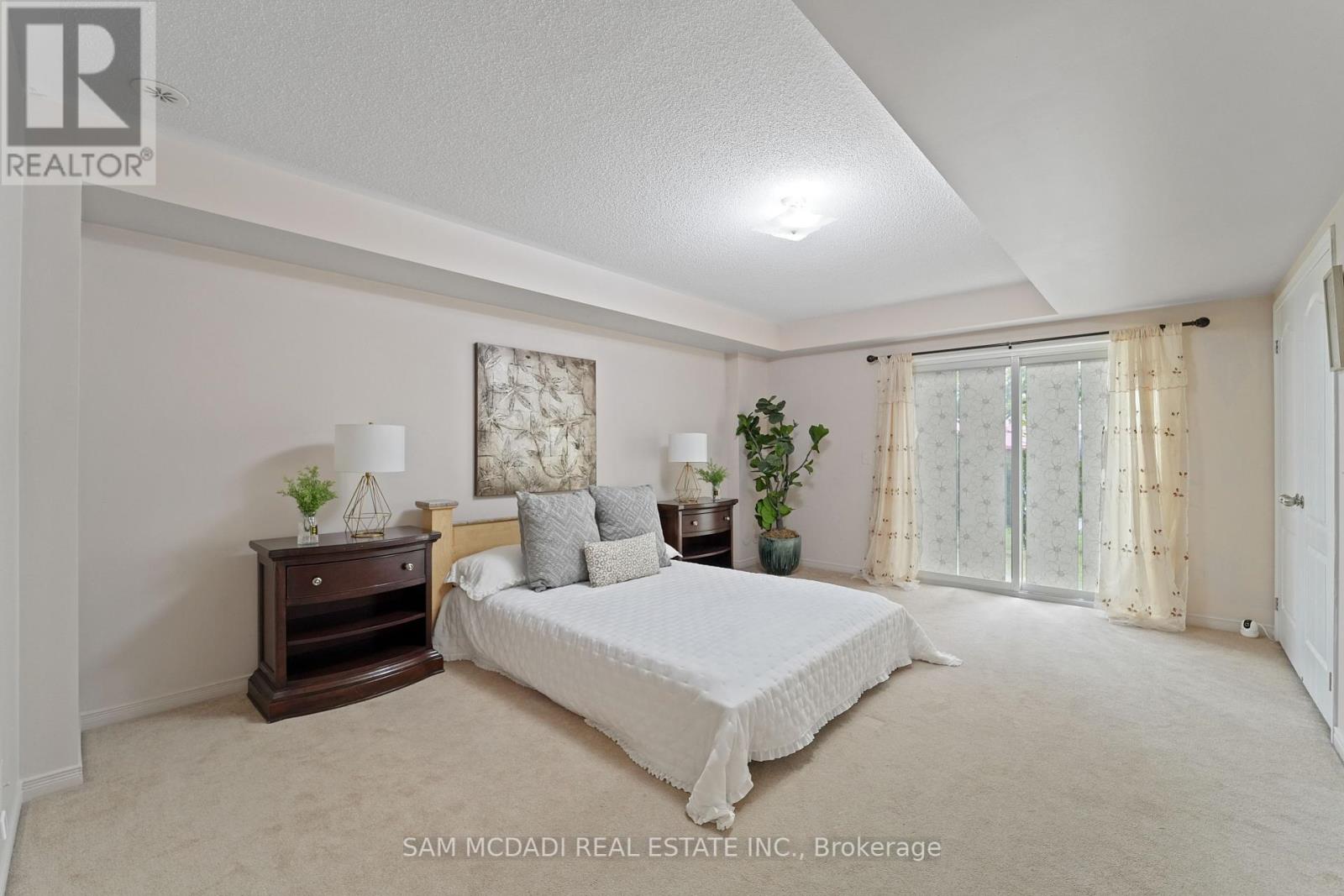Property at 103 CEDAR LAKE CRESCENT image 4