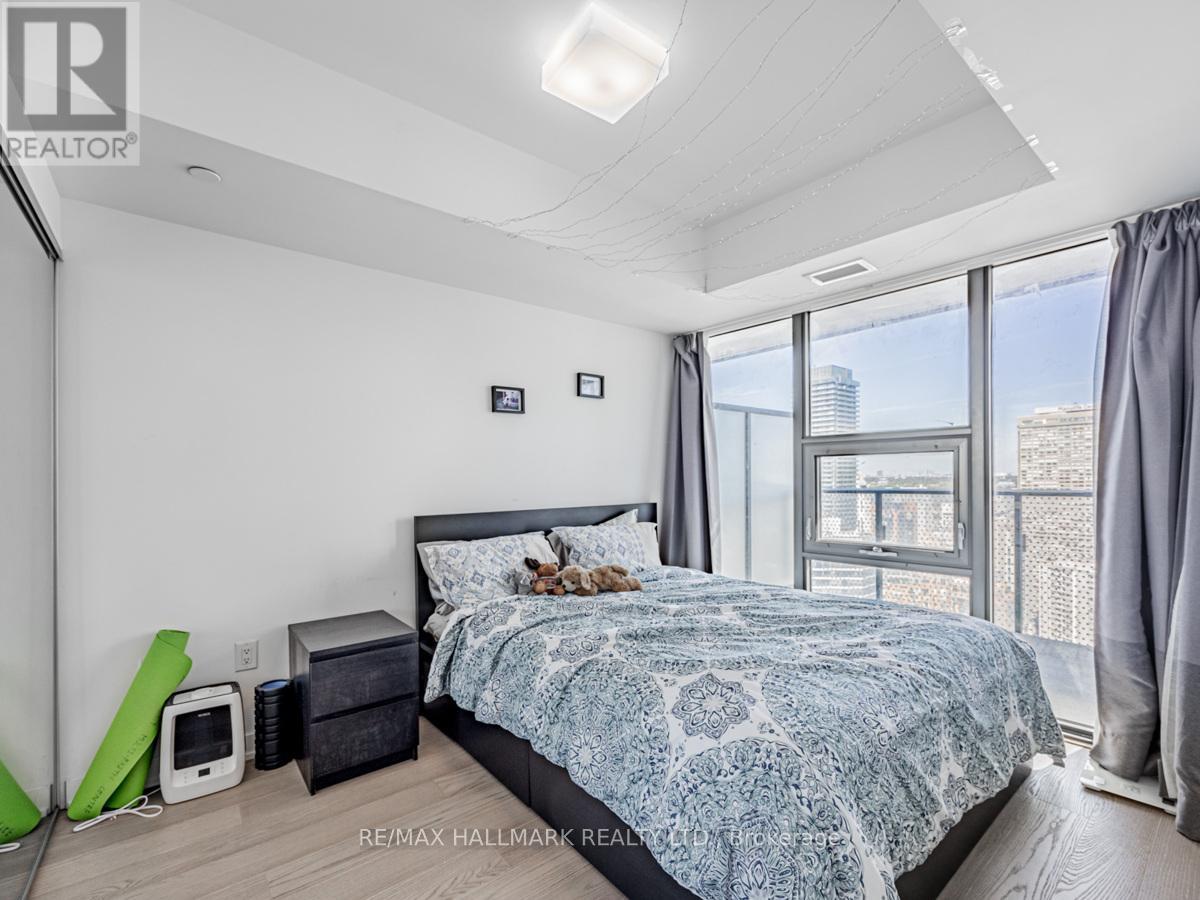 3909 - 11 Wellesley Street W, Toronto, Ontario  M4Y 0G4 - Photo 17 - C12396488