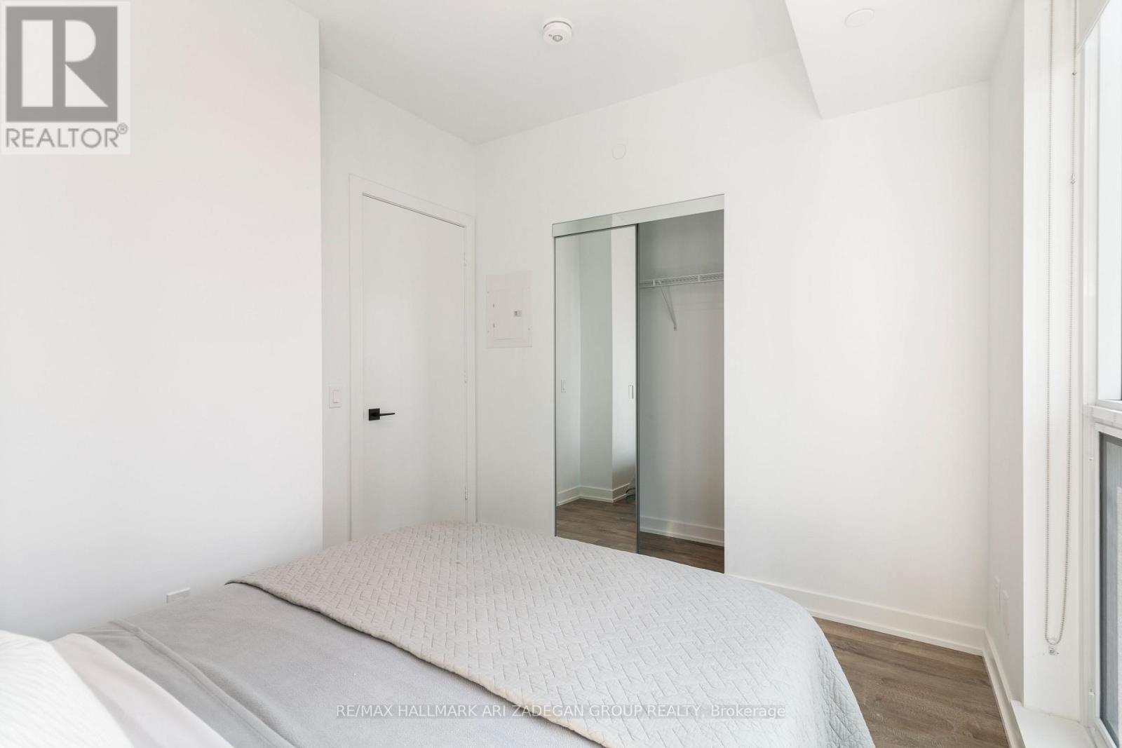 4003 - 327 King Street W, Toronto, Ontario  M5V 0W7 - Photo 12 - C12396599