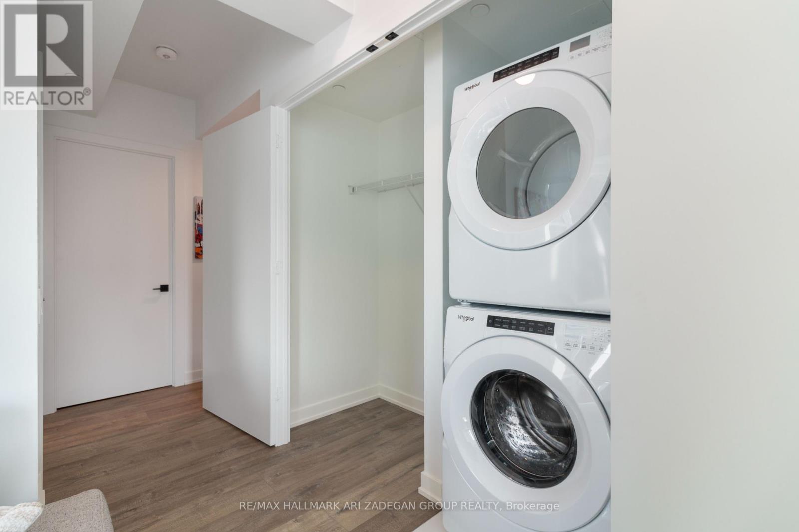 4003 - 327 King Street W, Toronto, Ontario  M5V 0W7 - Photo 15 - C12396599