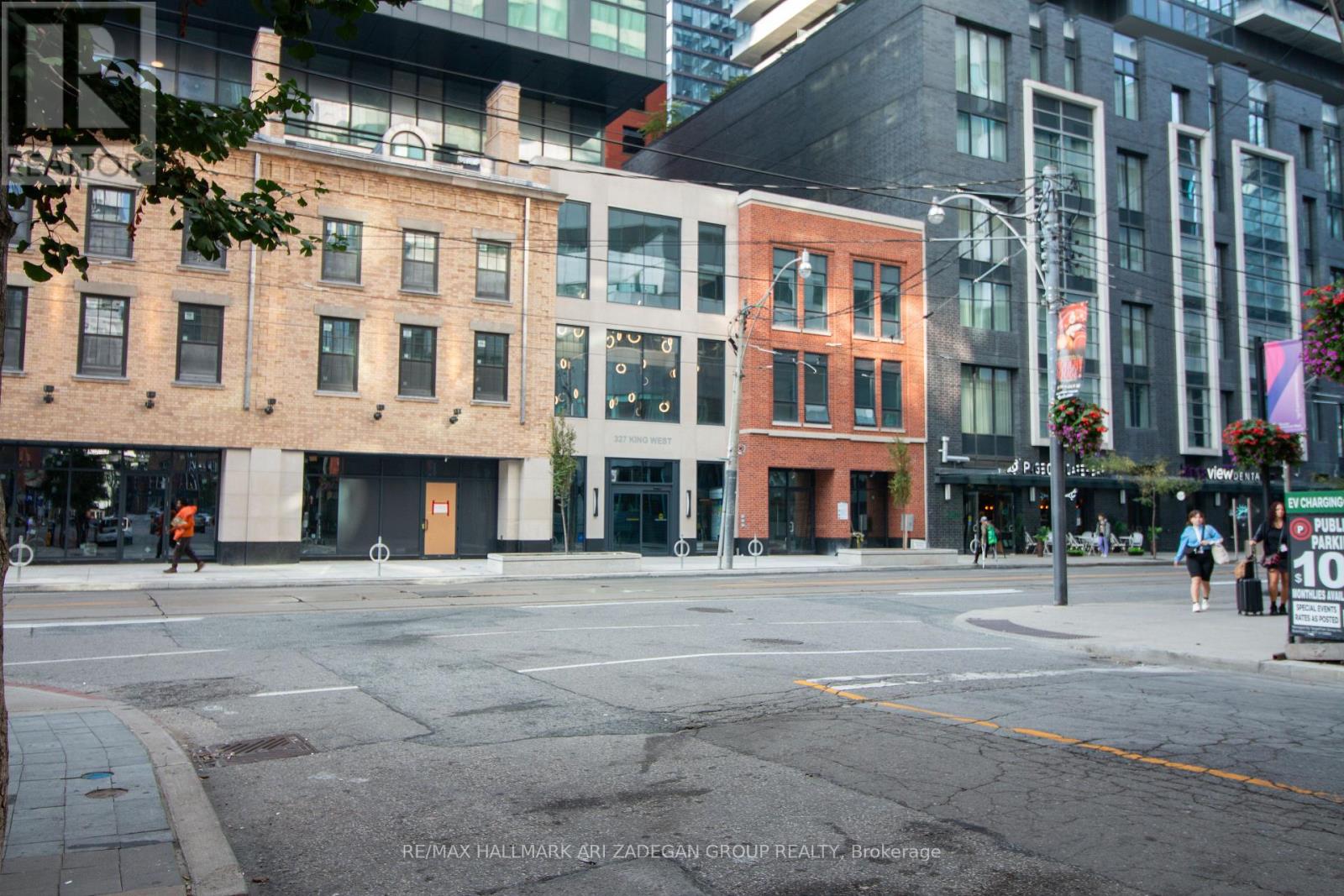 4003 - 327 King Street W, Toronto, Ontario  M5V 0W7 - Photo 20 - C12396599