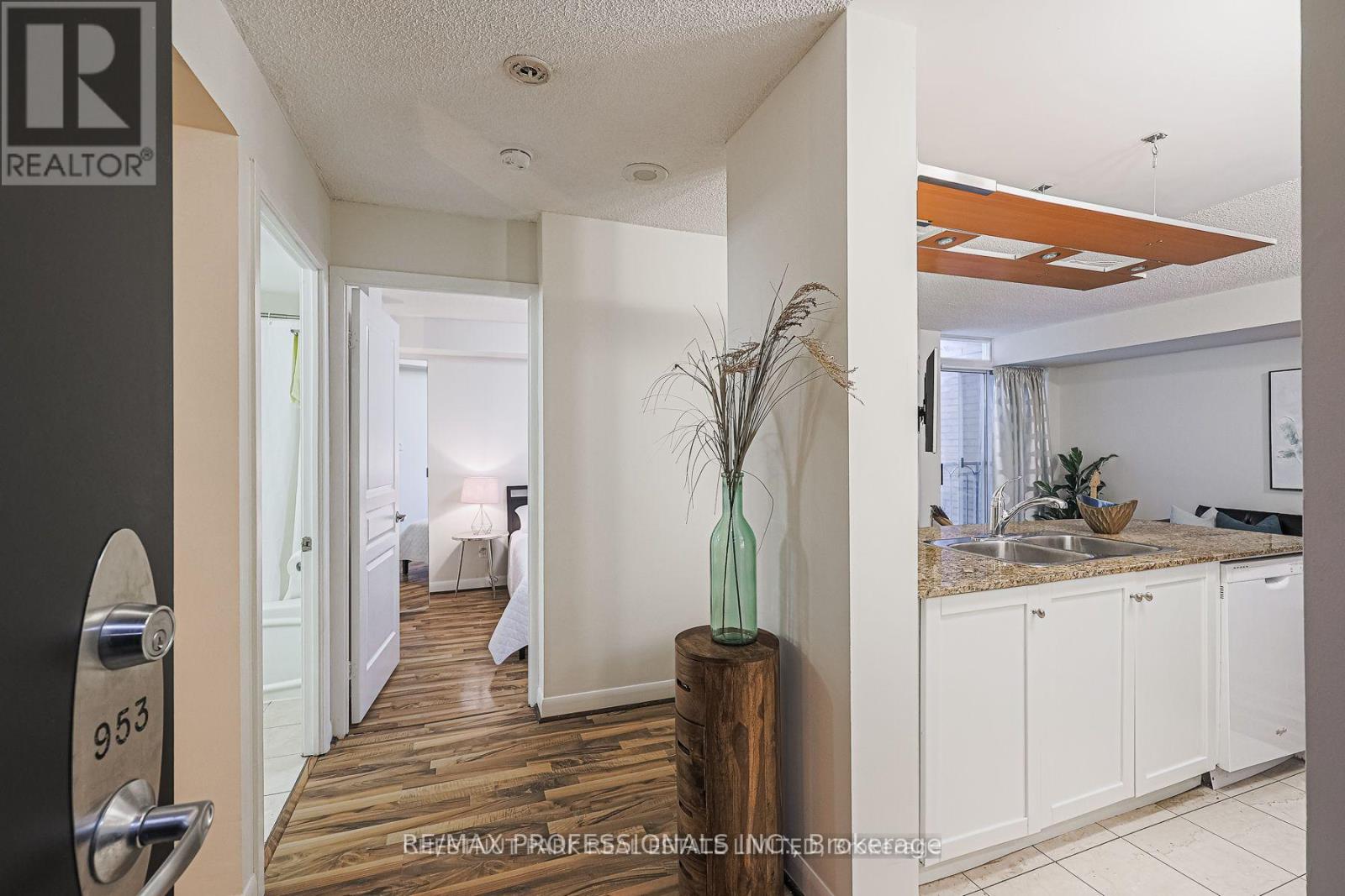 953 - 313 Richmond Street E, Toronto, Ontario  M5A 4S7 - Photo 1 - C12396602