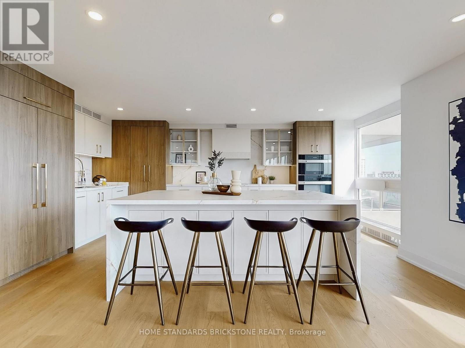 1102 - 61 St Clair Avenue W, Toronto, Ontario  M4V 2Y8 - Photo 16 - C12396654