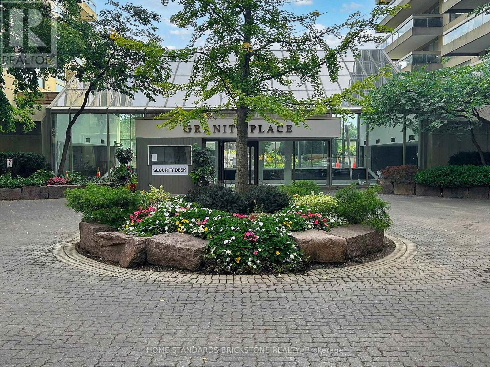 1102 - 61 St Clair Avenue W, Toronto, Ontario  M4V 2Y8 - Photo 3 - C12396654