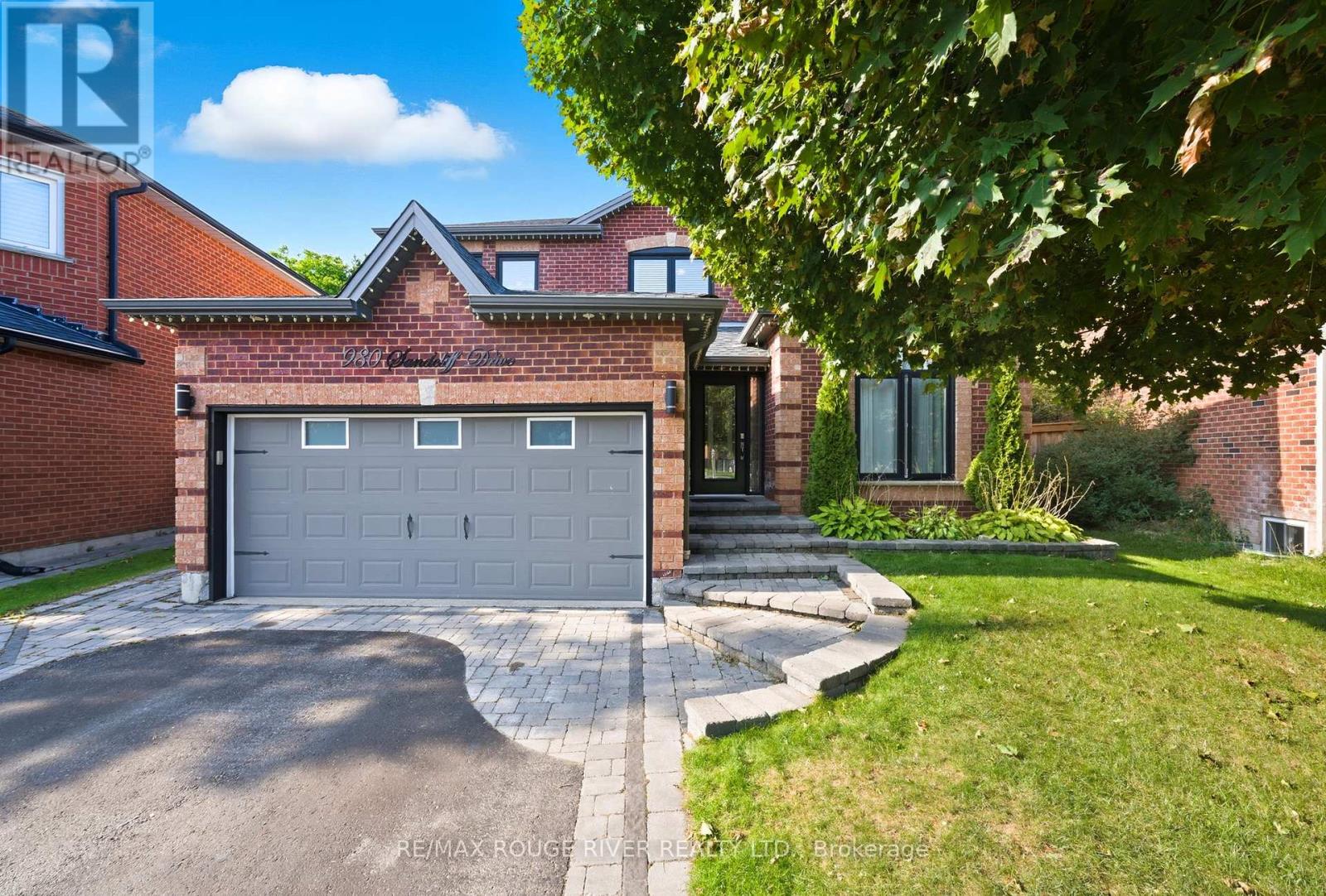 980 SANDCLIFF DRIVE, Oshawa, Ontario