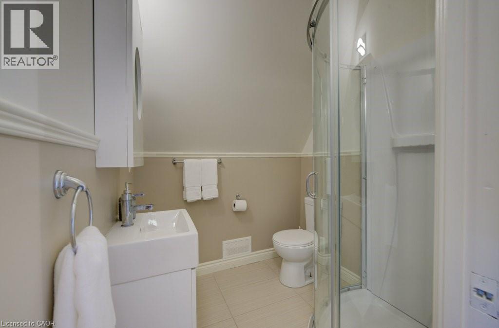 33 Manitoulin Crescent, Kitchener, Ontario  N2A 3J4 - Photo 25 - 40768255
