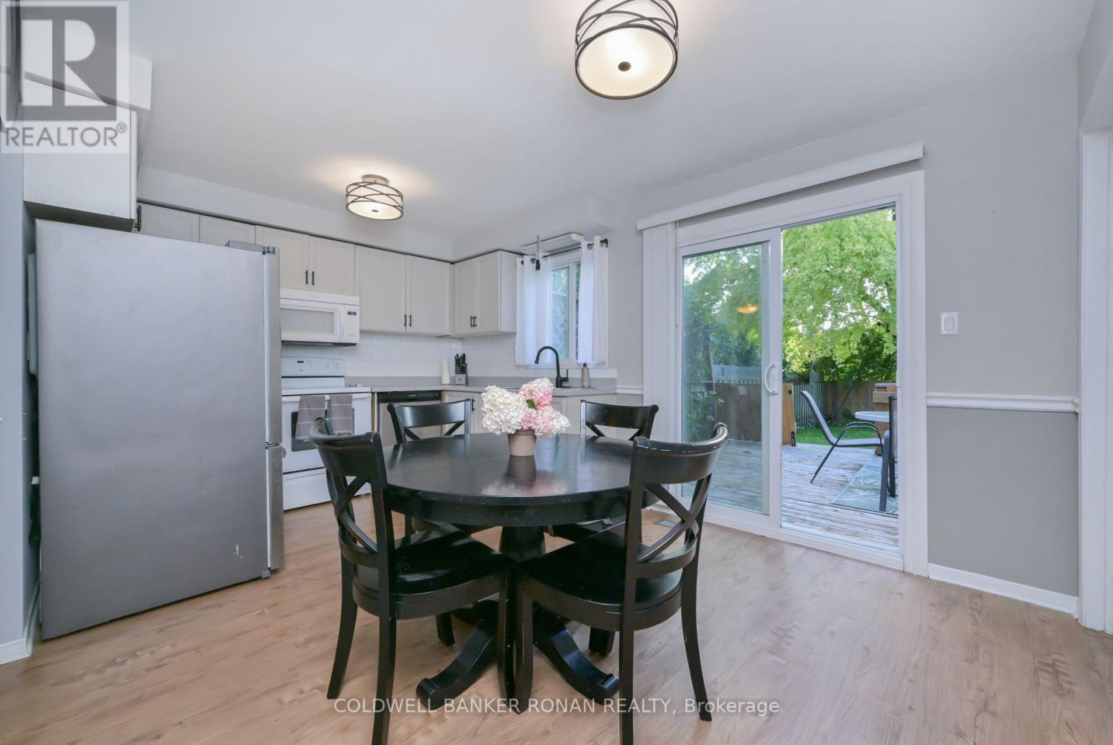 146 Heydon Avenue, New Tecumseth, Ontario  L9R 1P1 - Photo 4 - N12396514
