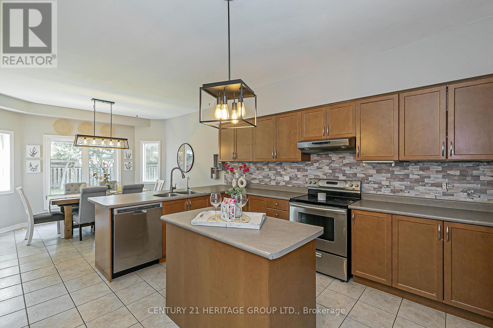 112 Herrema Boulevard, Uxbridge, Ontario  L9P 1X6 - Photo 8 - N12396589