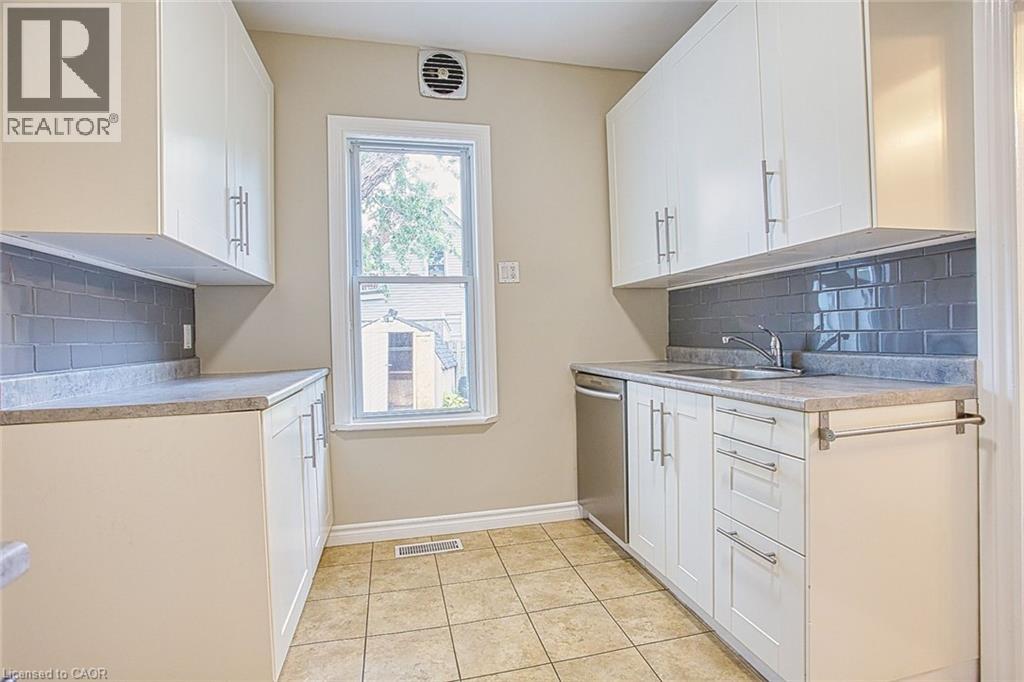 96 York Street, St. Catharines, Ontario  L2R 6E2 - Photo 8 - 40768024