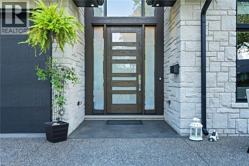 Property at 1048 DOVERCOURT Avenue image 5