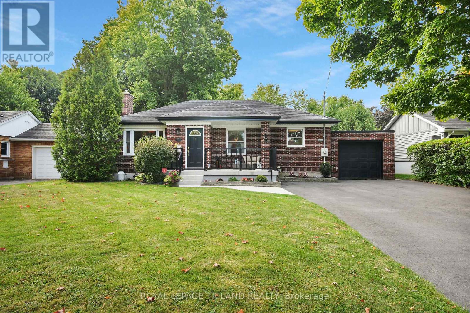 65 Broadway Avenue, London South, Ontario  N6P 1A9 - Photo 1 - X12396676