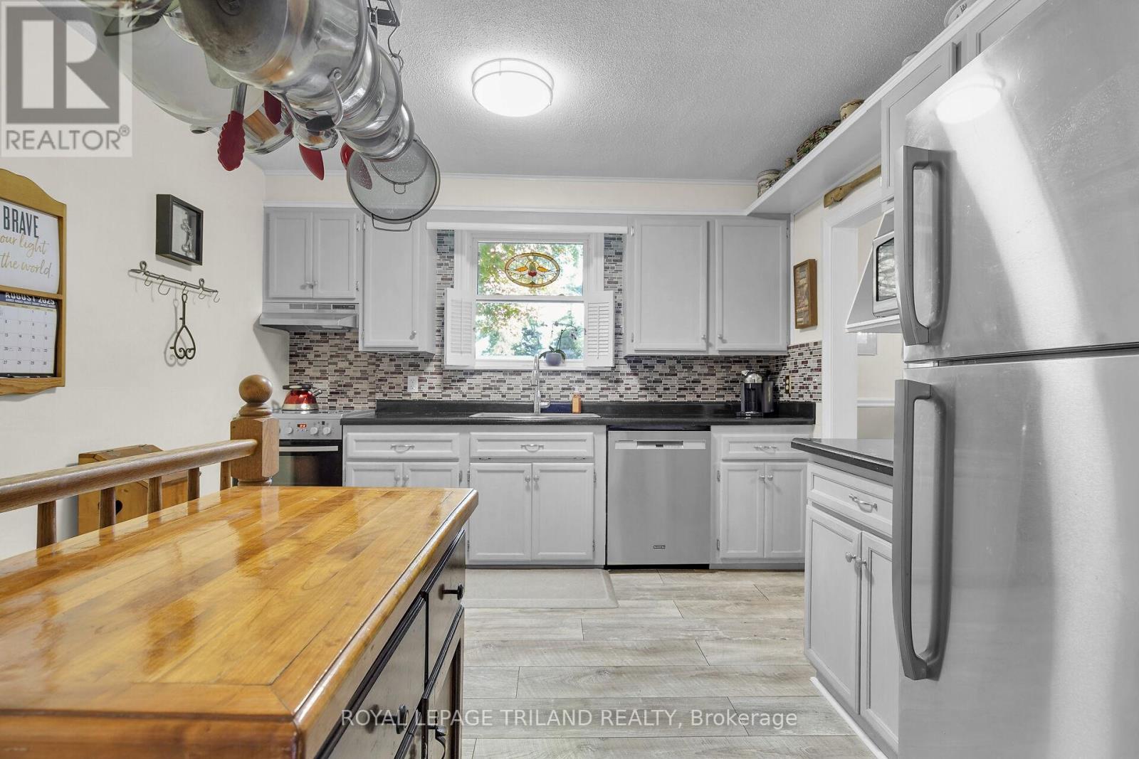 65 Broadway Avenue, London South, Ontario  N6P 1A9 - Photo 12 - X12396676