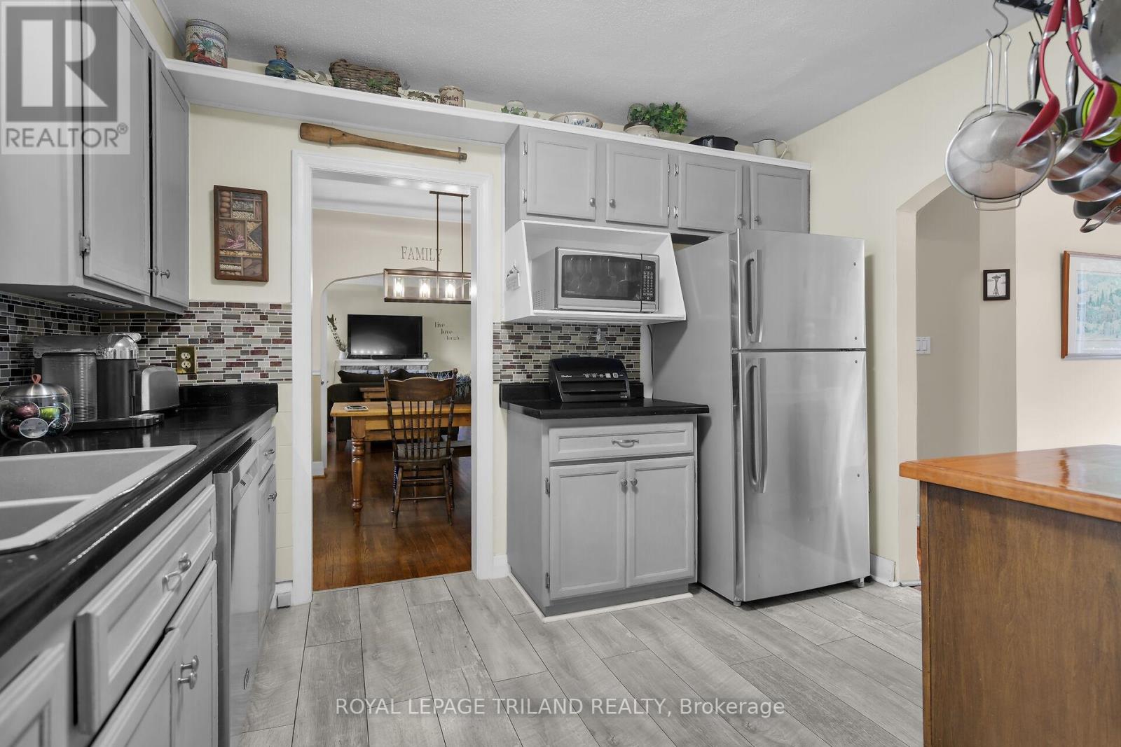 65 Broadway Avenue, London South, Ontario  N6P 1A9 - Photo 13 - X12396676