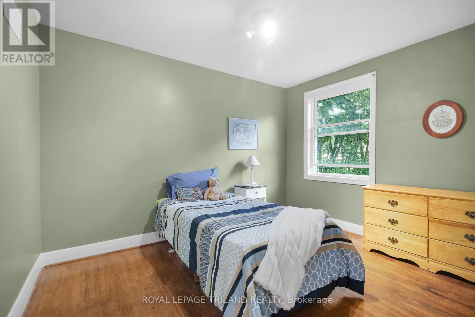 65 Broadway Avenue, London South, Ontario  N6P 1A9 - Photo 18 - X12396676