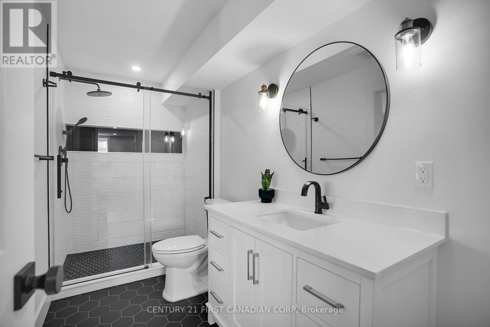 2418 Tokala Trail, London North, Ontario  N6G 0V6 - Photo 35 - X12396701