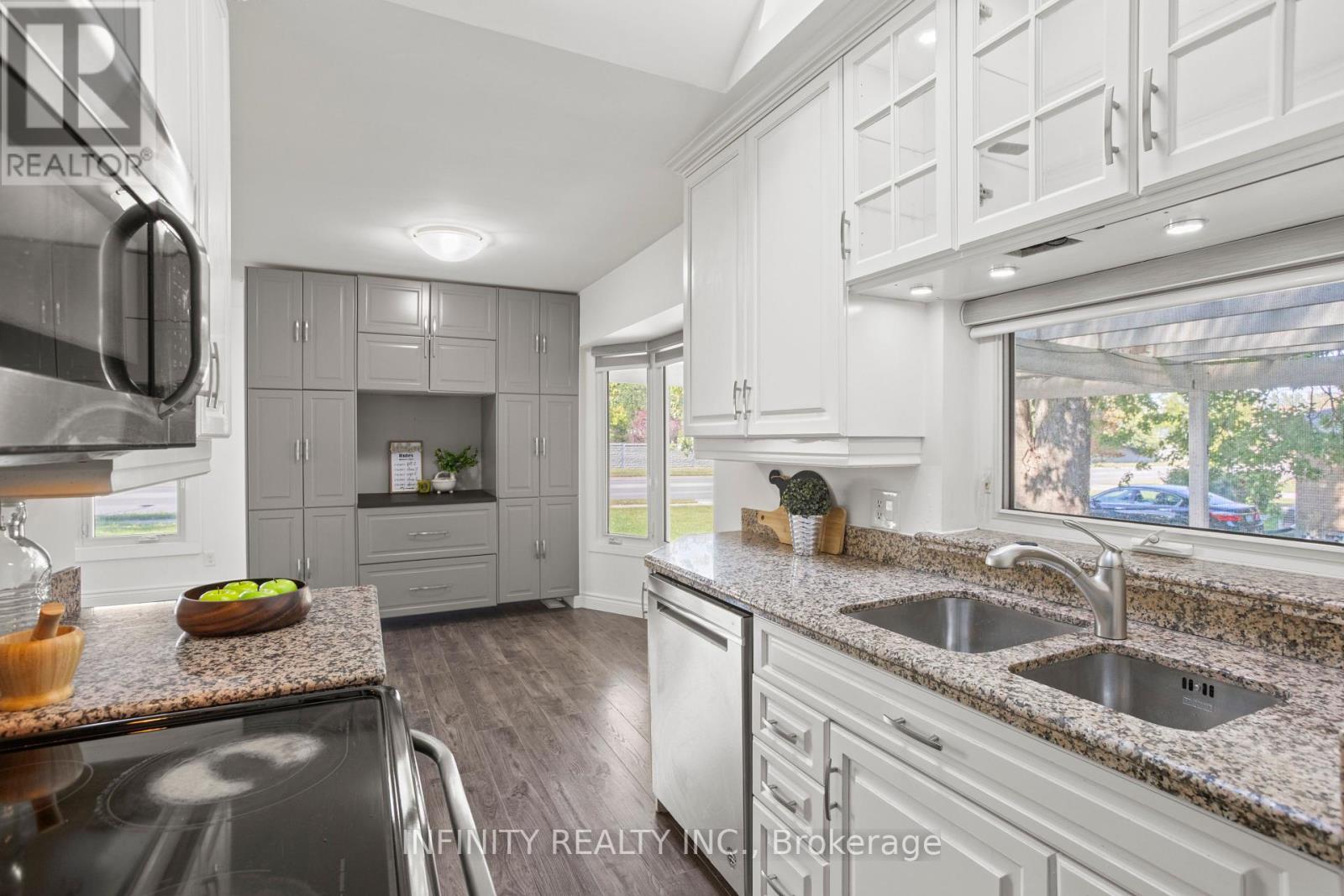 776 Oxford Street W, London North, Ontario  N6H 1V2 - Photo 11 - X12396747